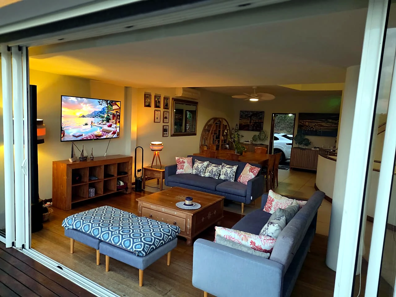 Port Chambly Waterfront Penthouse – Warm Contemporary Island Living