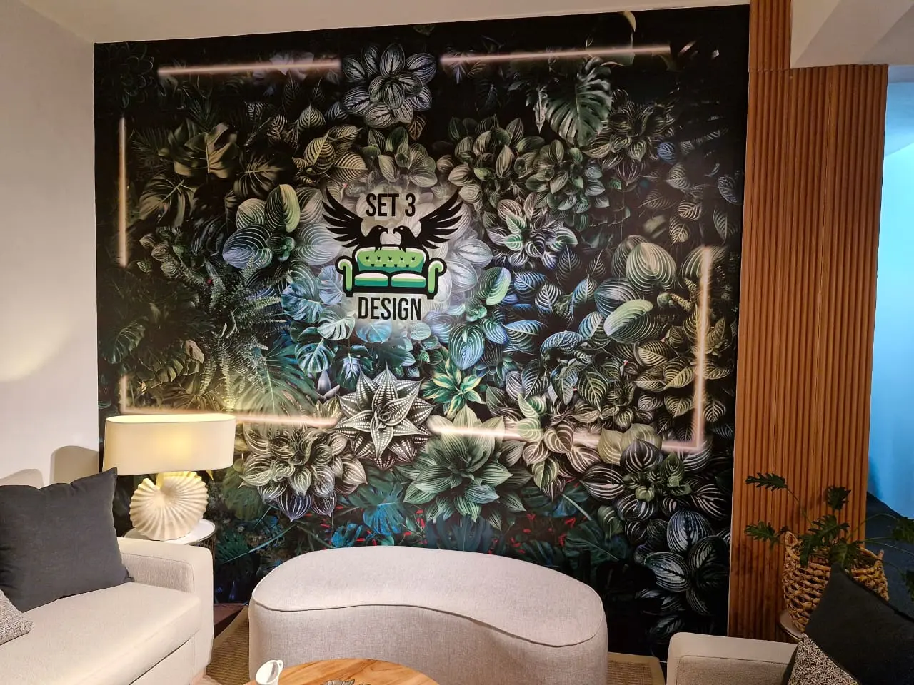 Verdant Illusion – Botanical Feature Wall